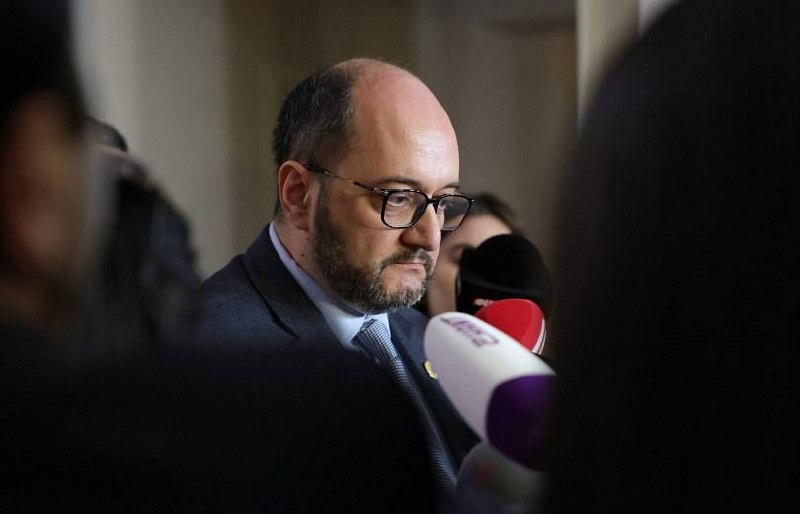 Араик Арутюнян, глава аппарата премьер-министра Армении, на рабочем месте