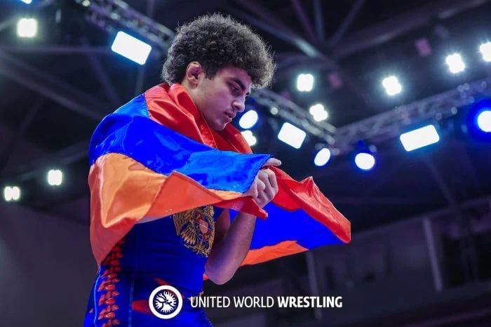 Армянские борцы на жеребьевке юношеского чемпионата мира в Баку