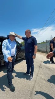 Никол Пашинян на строительстве детского сада в Веди, Армения