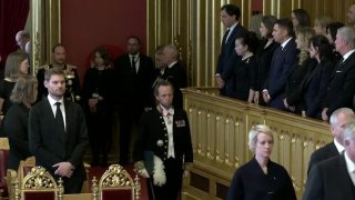 Король Норвегии Хокон VIII принес присягу в парламенте