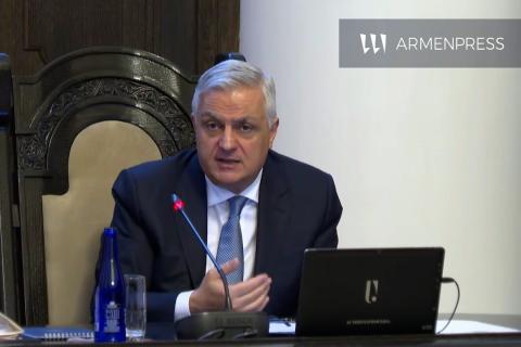 Вице-премьер Армении на пресс-конференции, Мартуни, Гегаркуник