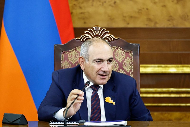 Премьер-министр Никол Пашинян и послы ЕС на встрече в Мартуни