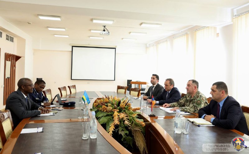 Армения и Руанда обсудили оборонное сотрудничество на встрече в Генштабе