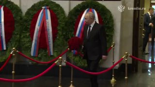 Владимир Путин на панихиде по Сергею Иванову в Москве
