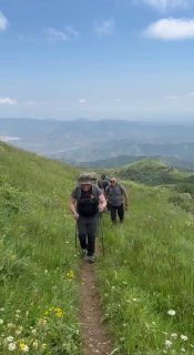 Никол Пашинян в горах во время похода, Армения, Мартуни