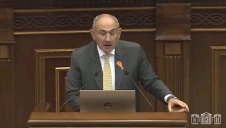 Пашинян в Мартуни: оппозиции предложено сложить мандаты или работать