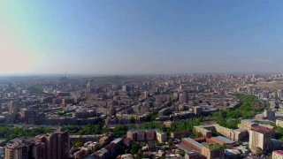 Здание правительства Армении в Ереване, к которому относятся программы для Мартуни