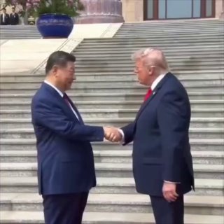 Си Цзиньпин и Дональд Трамп на переговорах