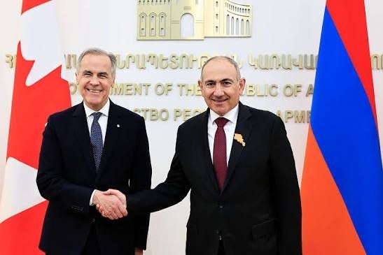 Никол Пашинян и Марк Карни на саммите в Ереване
